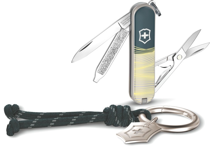  Нож-брелок Victorinox Classic SD New York Style, 58 мм, 7 функций, зеленый